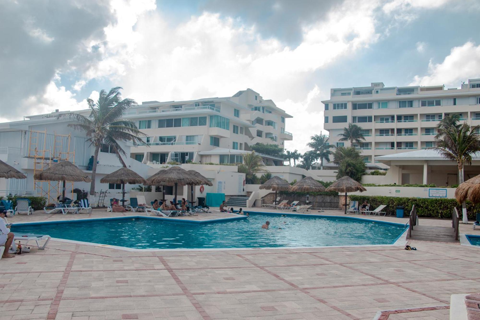 Beachfront Apartments カンクン エクステリア 写真